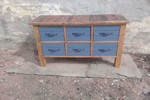 Bulky Pallet Dresser